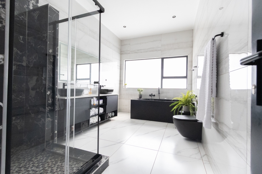 5 Bedroom Property for Sale in Cashan North West